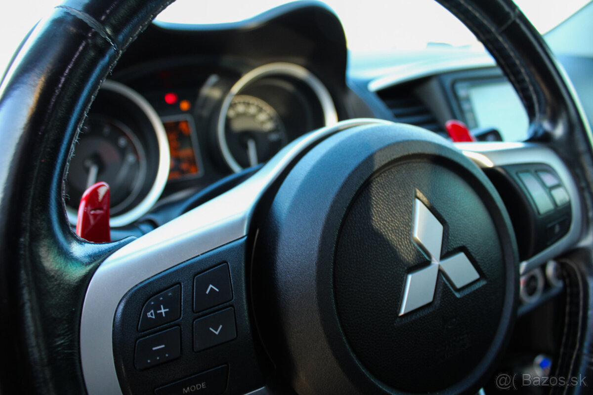 Mitsubishi Lancer EVO X 2.0 MIVEC Turbo 4WD TC-SST 4WD MR - 14