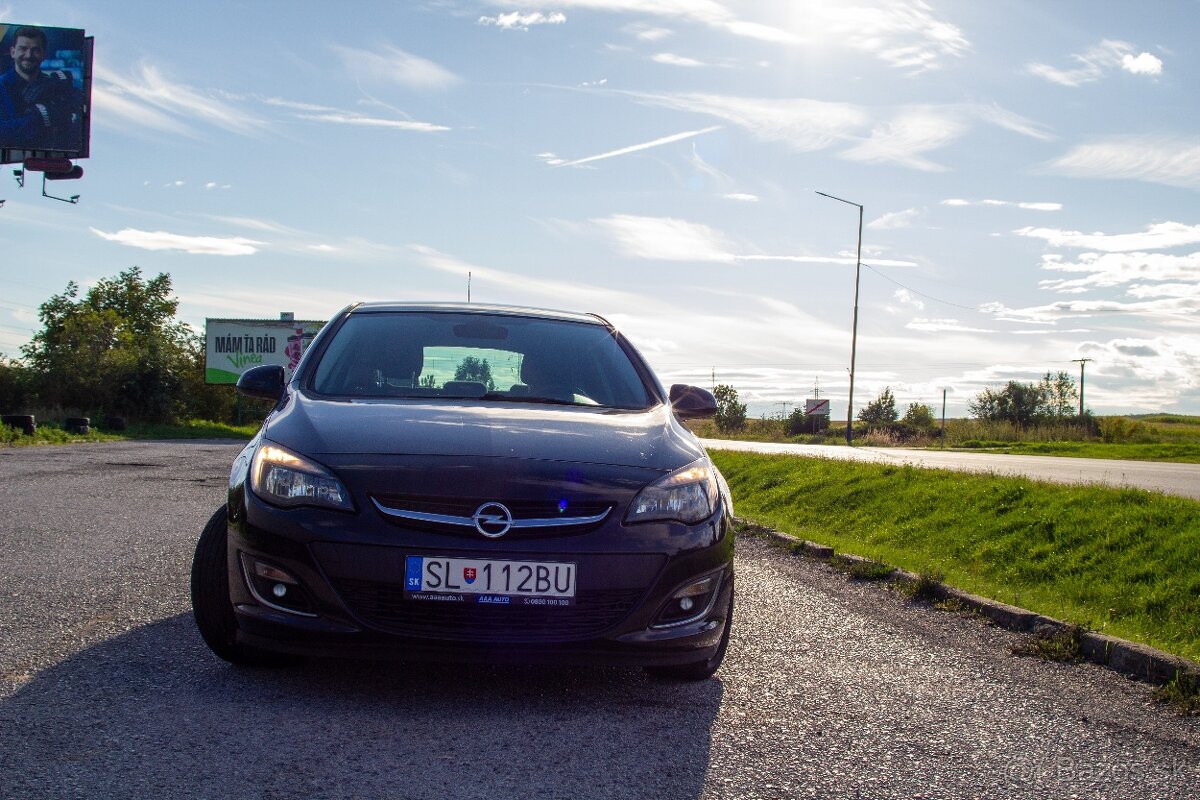 Predám Opel Astra 1.4 Turbo (120k) - 14