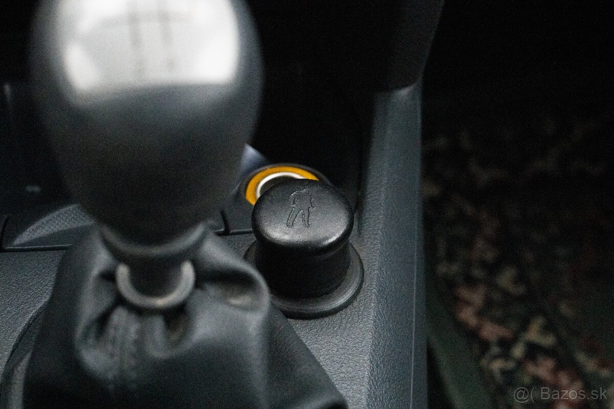 Renault Clio 1.2i, SR vozidlo - 1.majiteľ - 14
