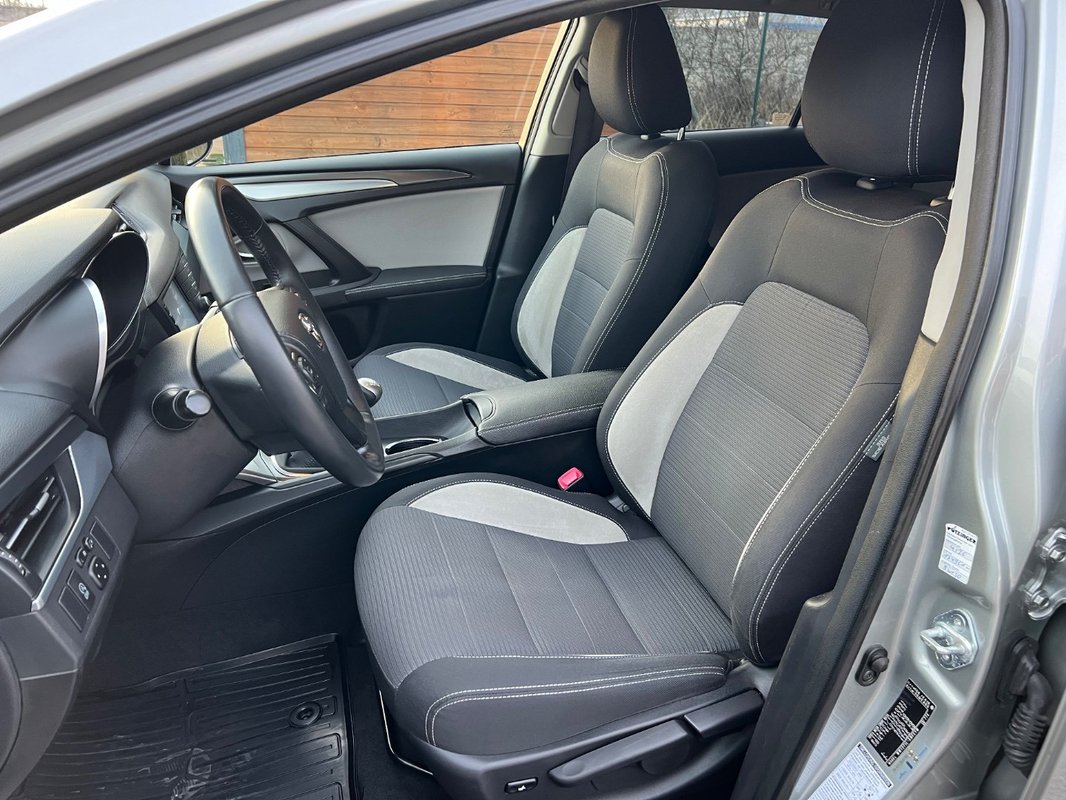 Toyota Avensis Combi 2.0 D-4D S&S Executive - 14