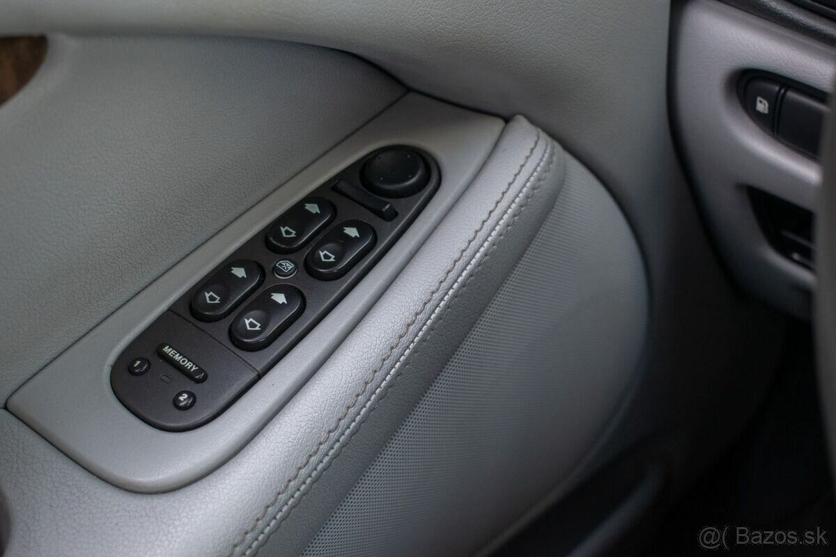 Jaguar S-Type 3.0 V6 175kw Manual - 14