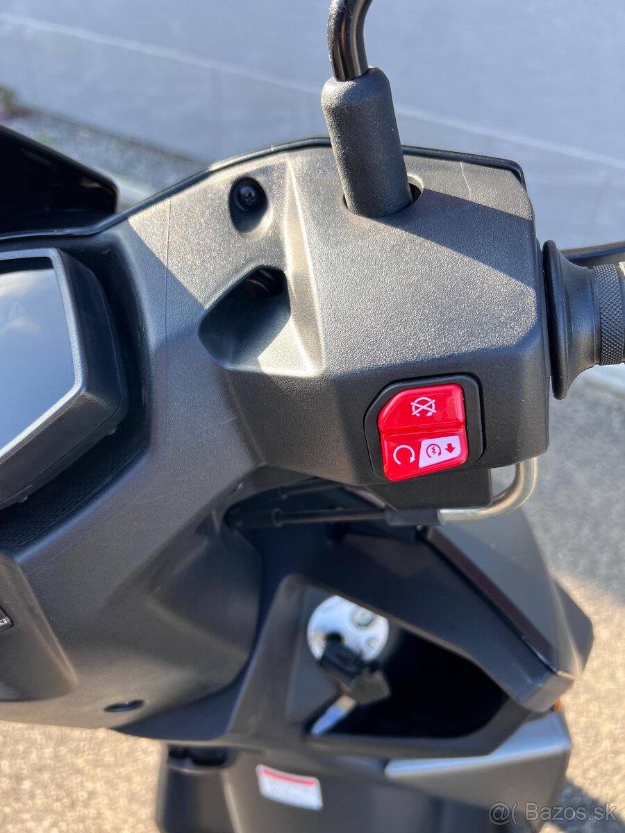 SUZUKI AVENIS 125 - 14