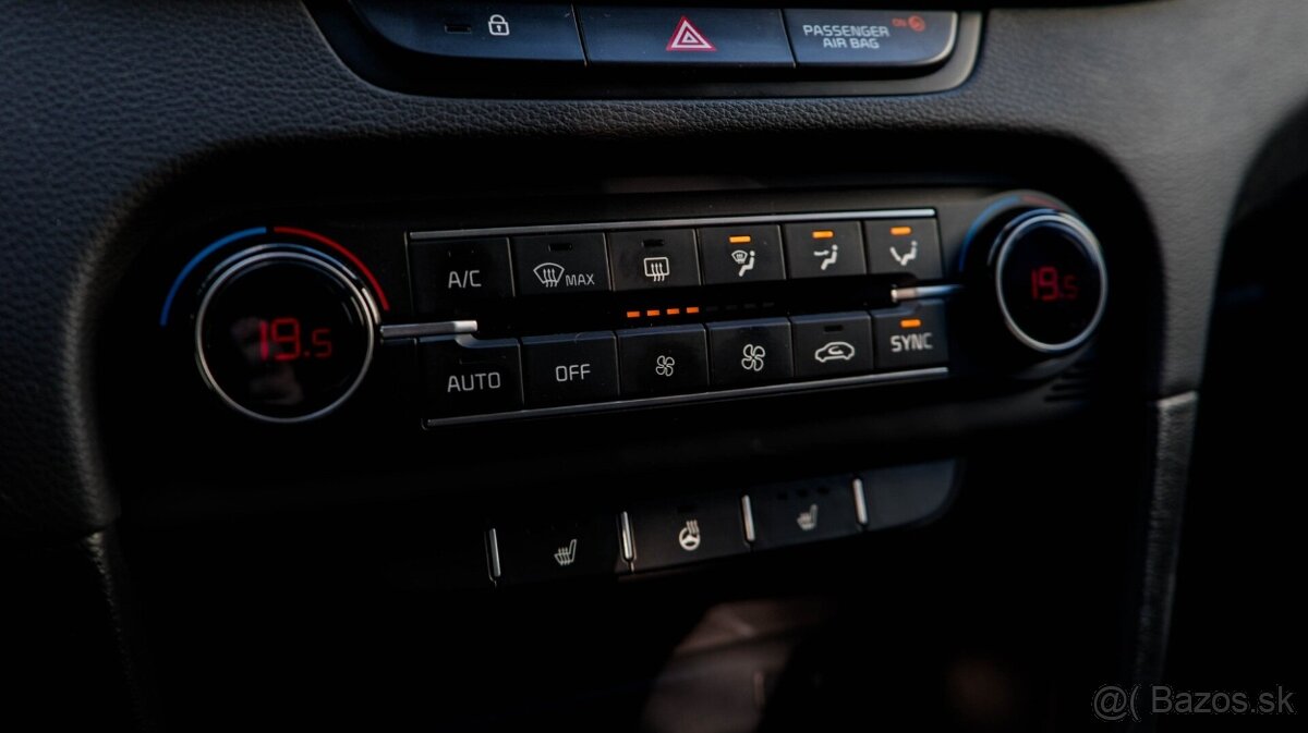 Kia Ceed SW 1.5 T-GDi GT-Line - 14