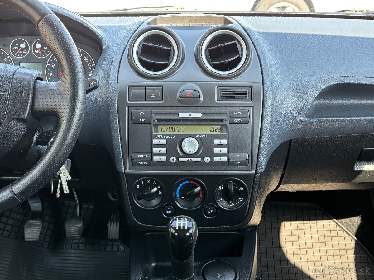 Ford Fiesta 1.3i Duratec Champion X - 14