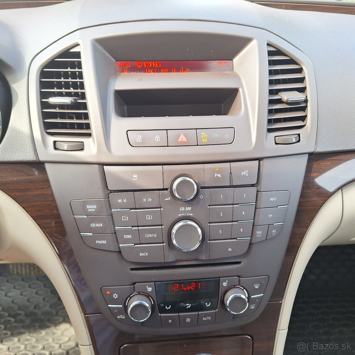 Opel Insignia ST 2.0 CDTI 130k Cosmo A/T - AJ NA SPLÁTKY - 14