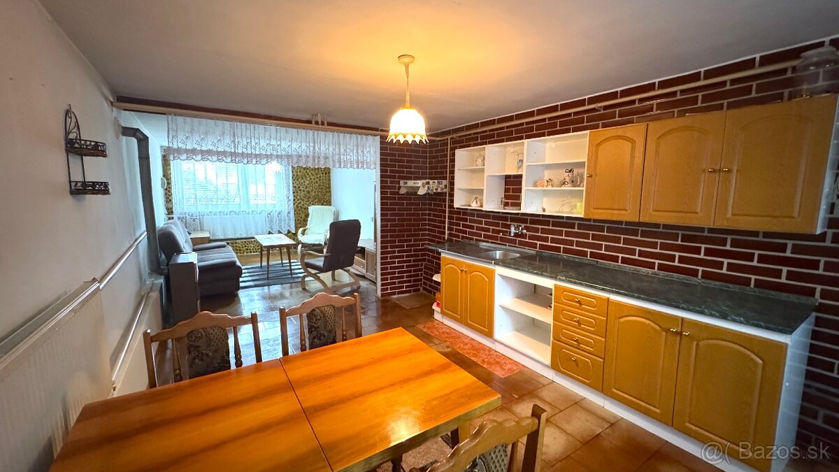 Rodinný dom s dispozíciou 6+1 v obci Závod - 14