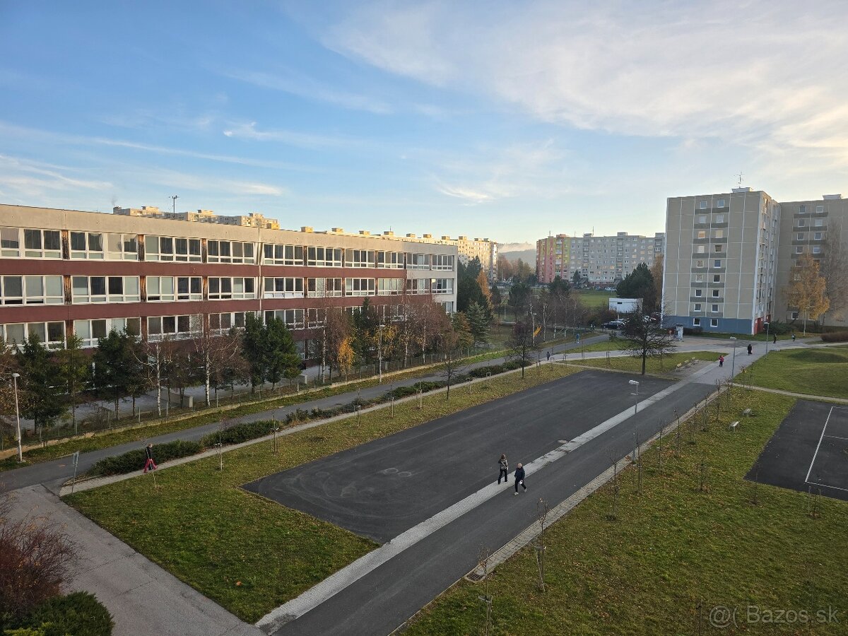 Predám 3 izbový byt v Poprade , ul. Novomeského - 14