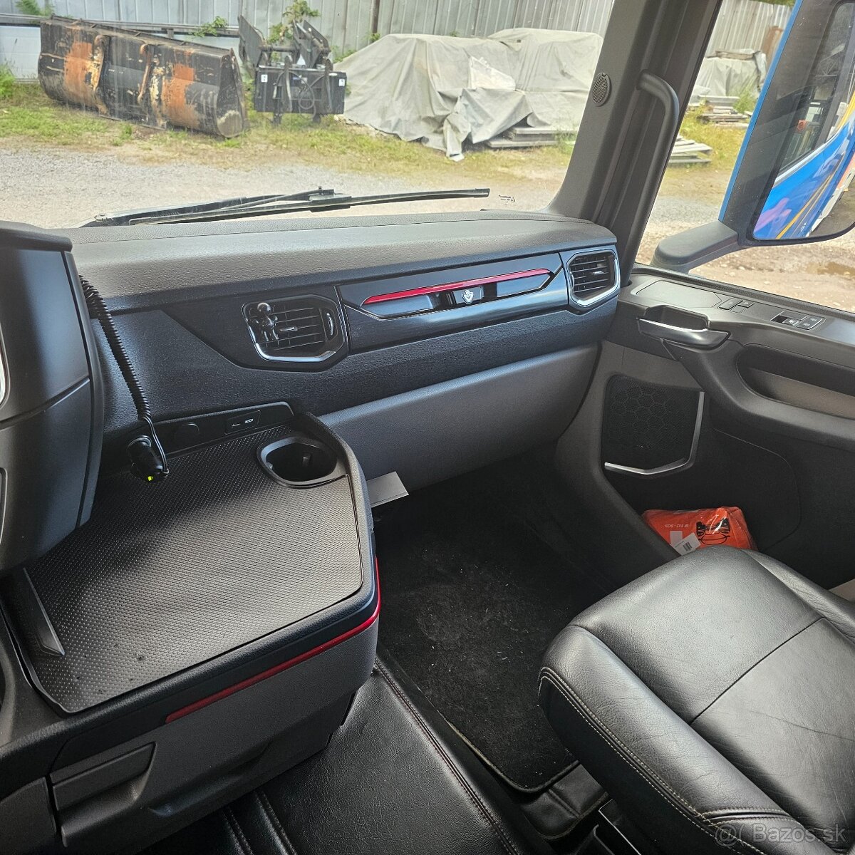 SCANIA R580 6x4 Lesovoz - 14