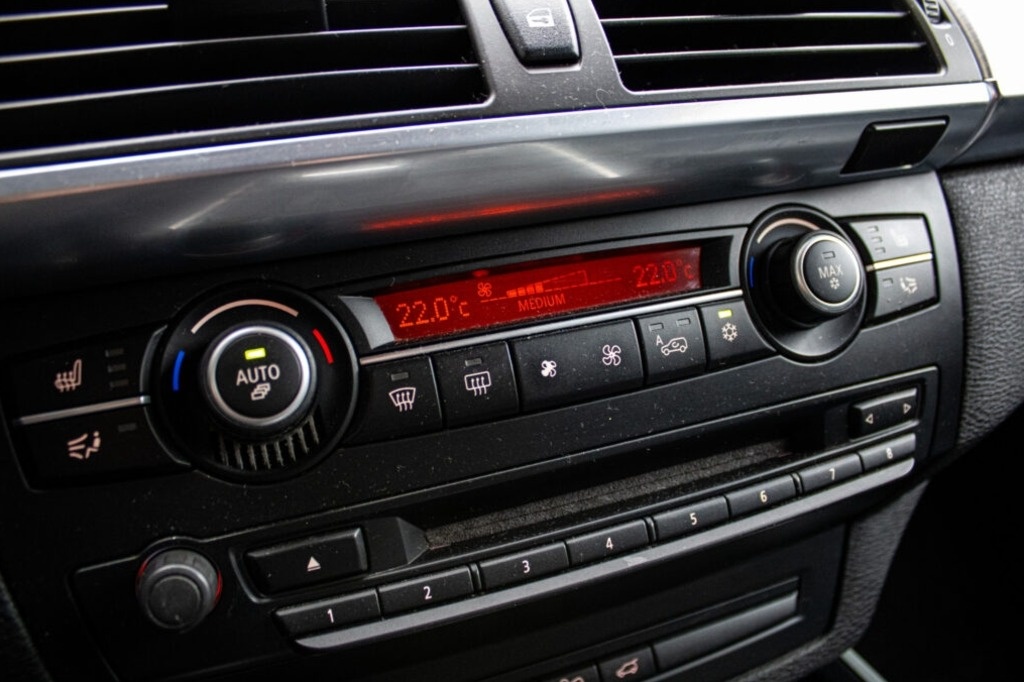 BMW X5 xDrive40d PO ROZVODOCH - 14