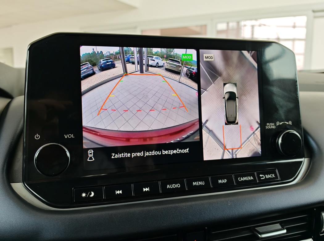 Nissan Qashqai 1.3 DIG-T Tekna 4WD X-Tronic /AJ NA SPLÁTKY/ - 14