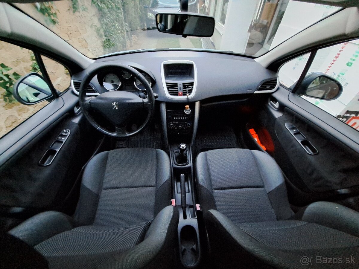Predam Peugeot 207, r.v 2011, 1.4 Benzín - 14