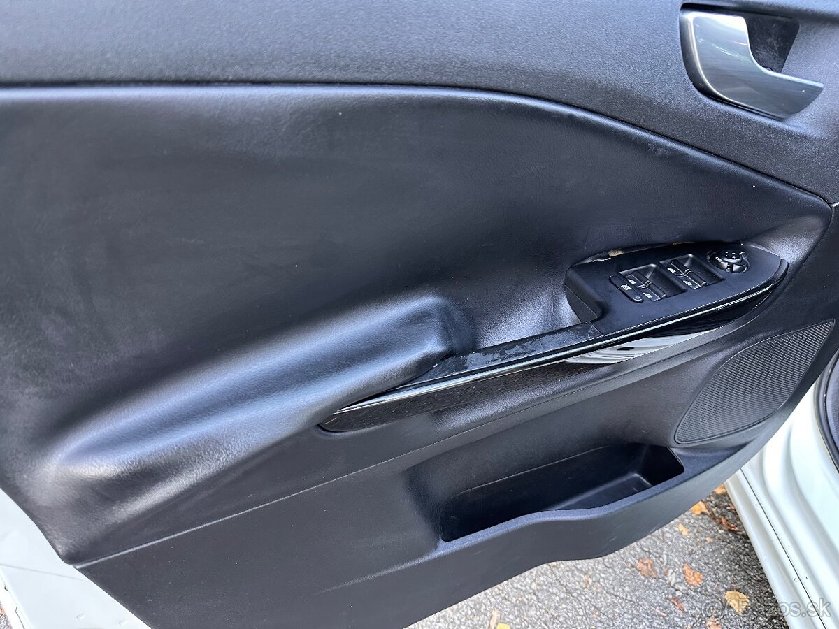 Alfa Romeo Giulietta 1.4 T 120 (benzín, 88 kW) - 14