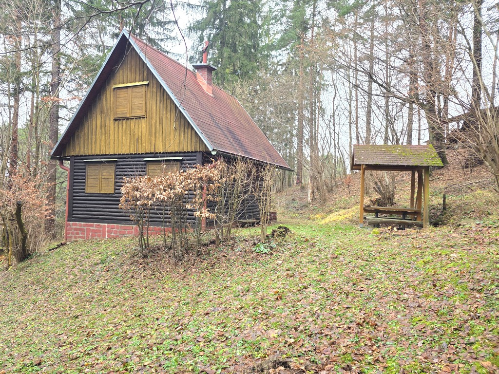 Predáme rekreačnú chatu, Varín - Pod Jedľovinou, R2 SK. - 14