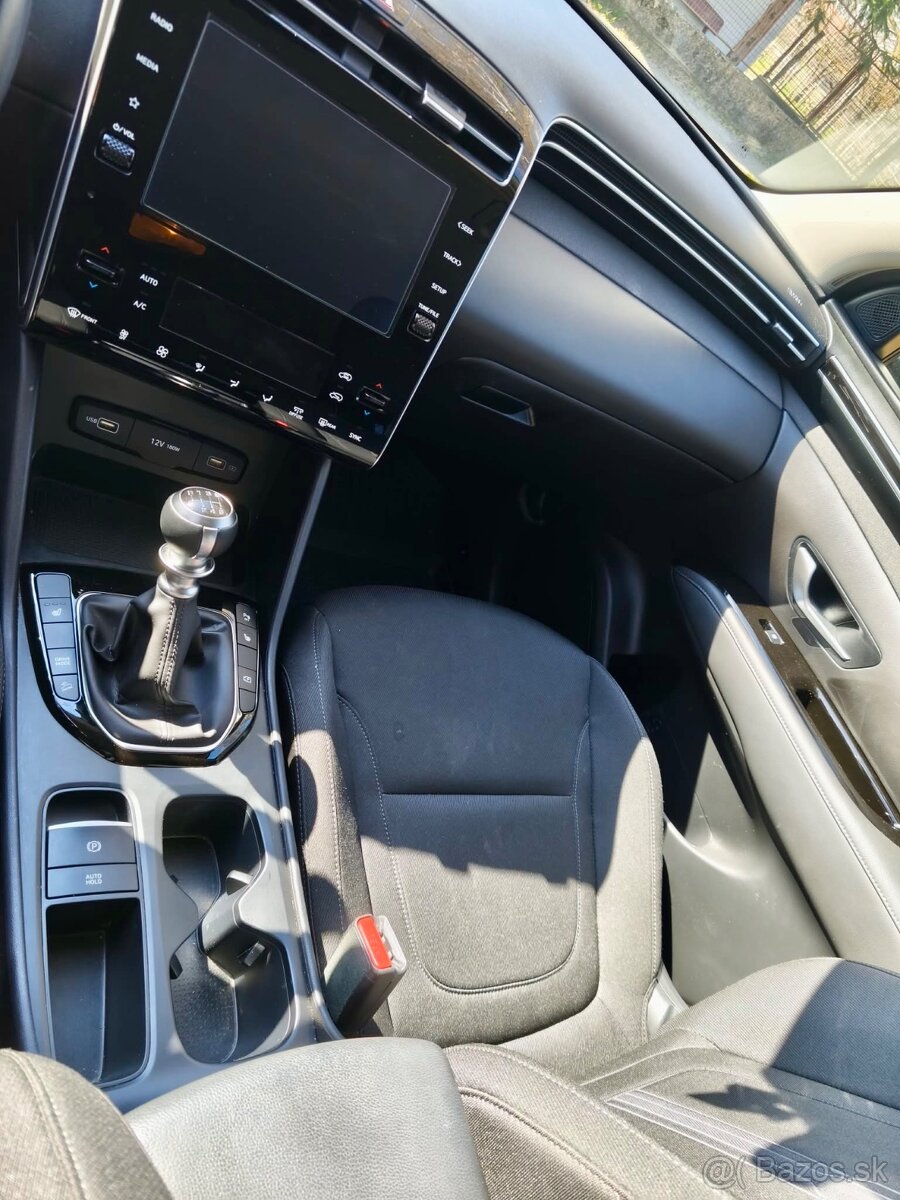 Hyundai Tucson Family - 14