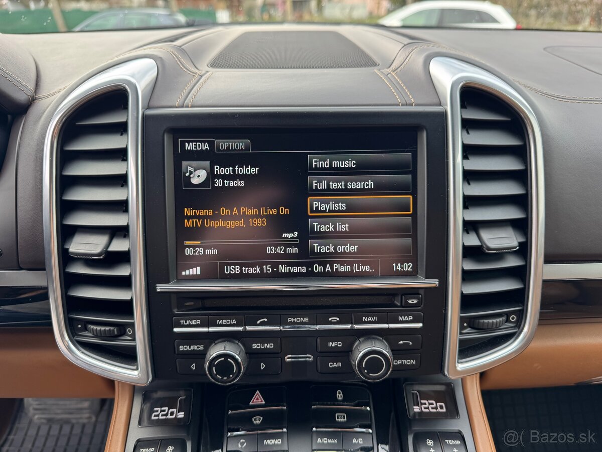 Porsche Cayenne - 14