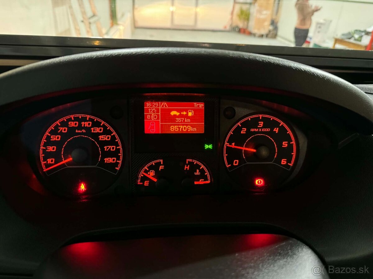 Obytný automobil Citroen Jumper VanTourer - 14