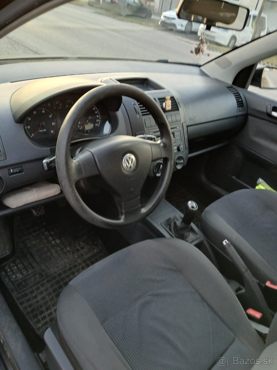 Predam volkswagen Polo 1.2 12V - 14