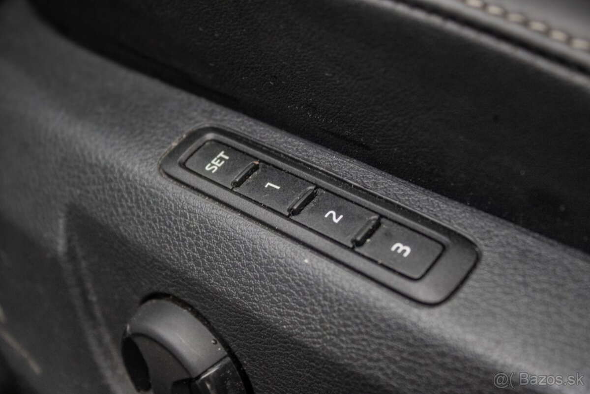 Škoda Superb Combi 2.0 TDI SCR L&K DSG 2022 - 14