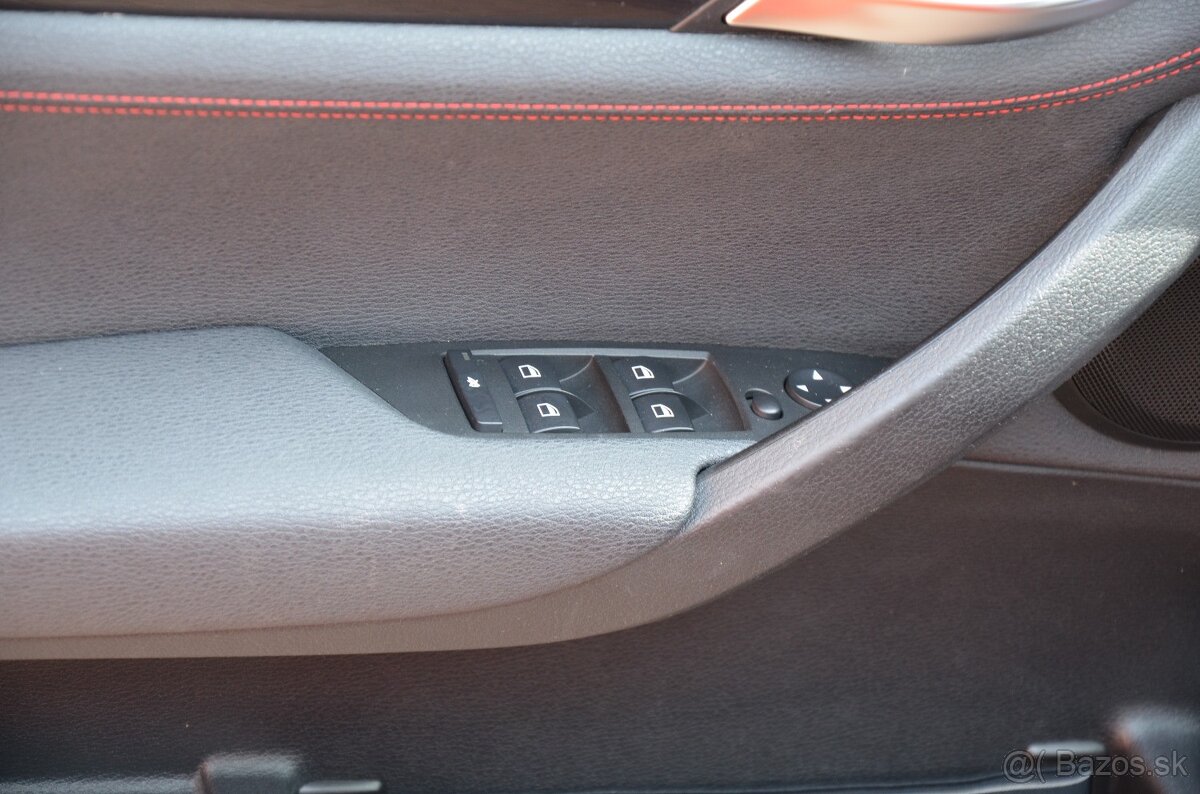 BMW X1 xDrive 18d AT/8 - 14