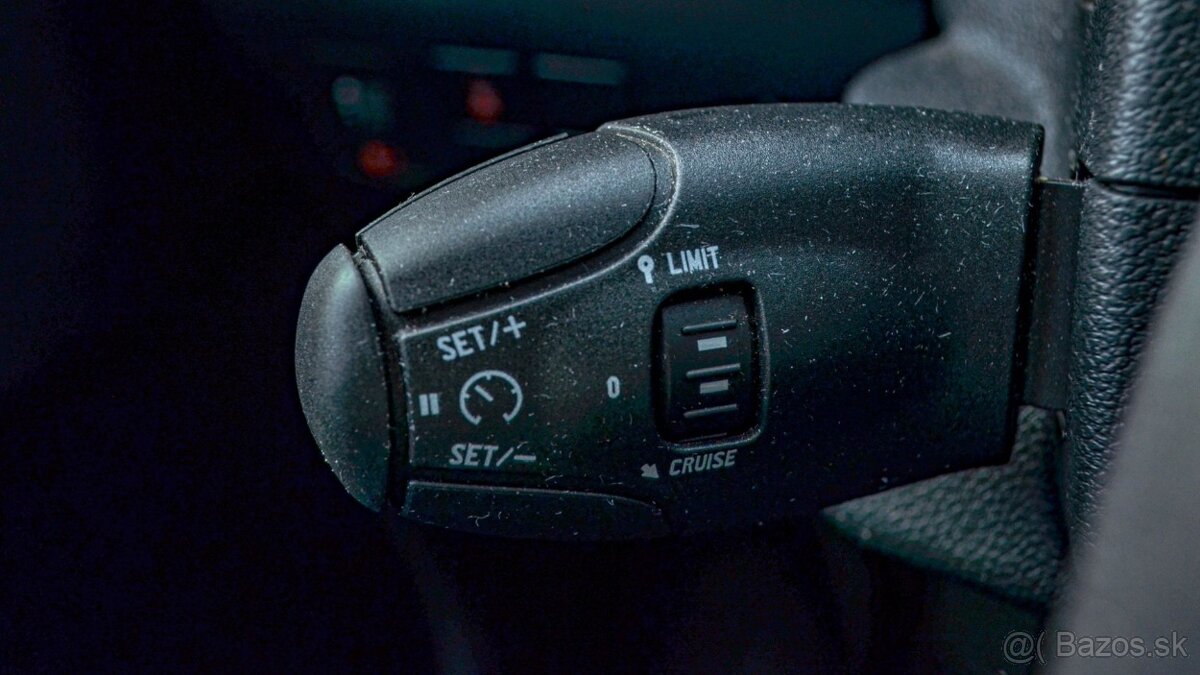 Peugeot 301 1.2 PureTech Allure - 14