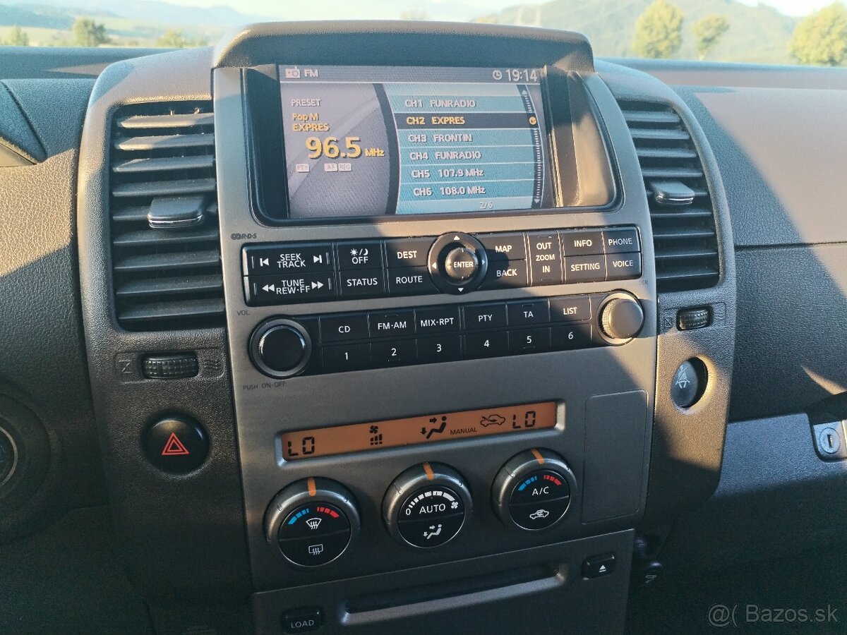 Nissan Pathfinder - 14