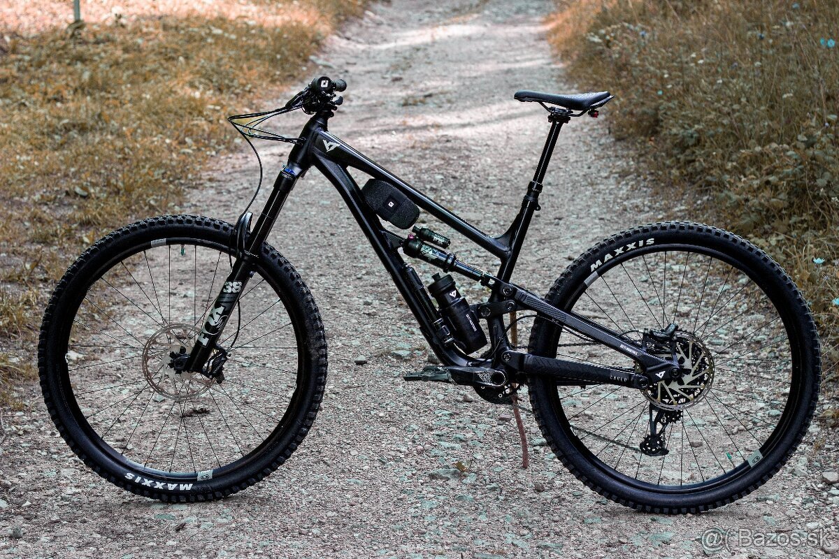 YT CPRA COR "L" GX AKO NOVY - 14