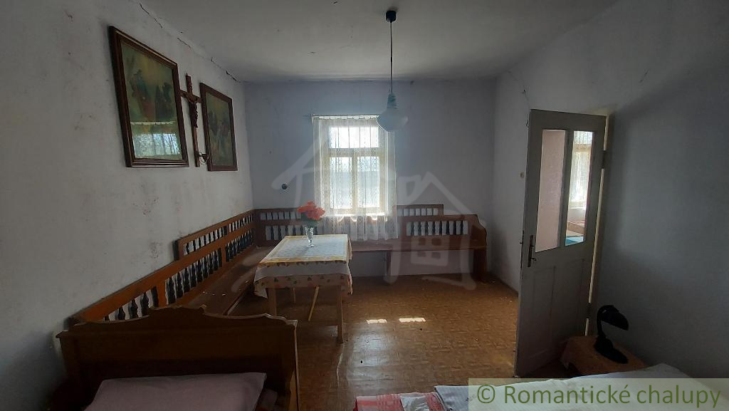 Malá chalúpka na okraji polosamoty s 40 á pozemkom v obci - 14