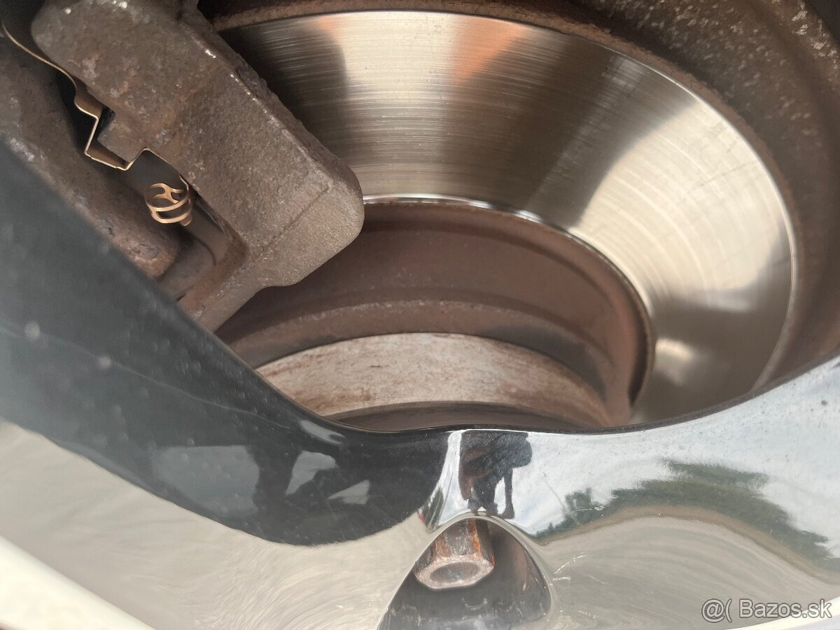 Audi A4 avant 2.0 TDI sport r.v 2010 navi bixenon webasto - 14