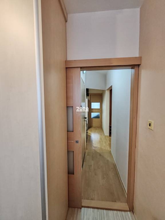 Sečovce - ul. SNP, 3. izb. byt, 48 m2 + loggia, po rekonš. - 14