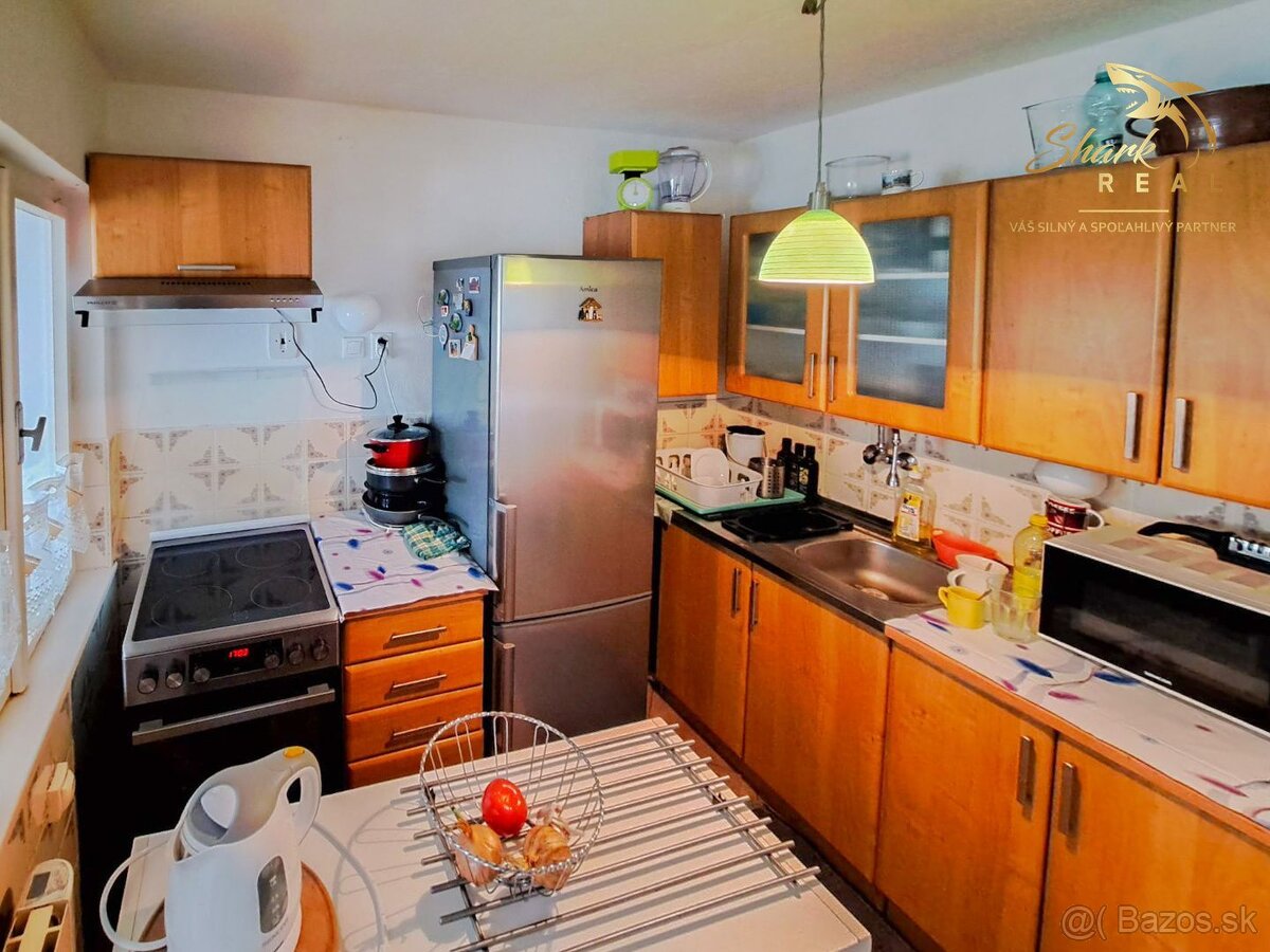 Malebná romantická chalupa pod lesom - 14