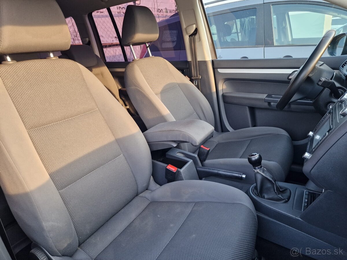 VW TOURAN 1,6 TDi 66kW - 14