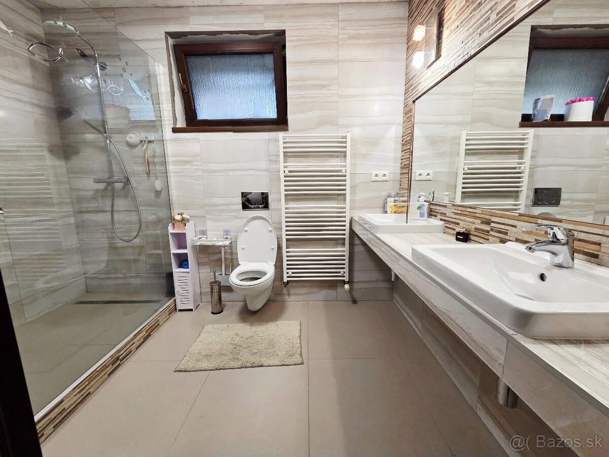 4.-izbový rodinný dom s veľkou garážou v Novej Dedinke - 14