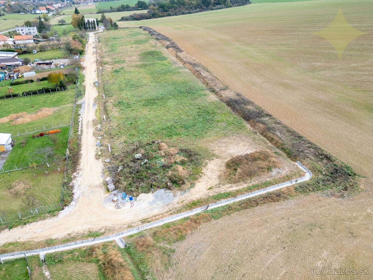 Exkluzívne na predaj nové stavebné pozemky s IS o veľkosti 8 - 14