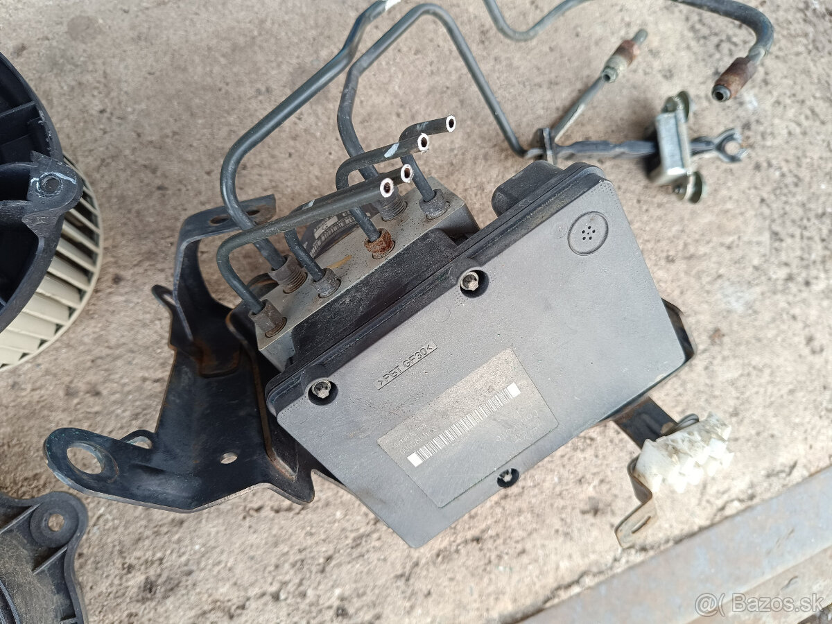 Nissan Pathfinder R51, Navara diely - 14