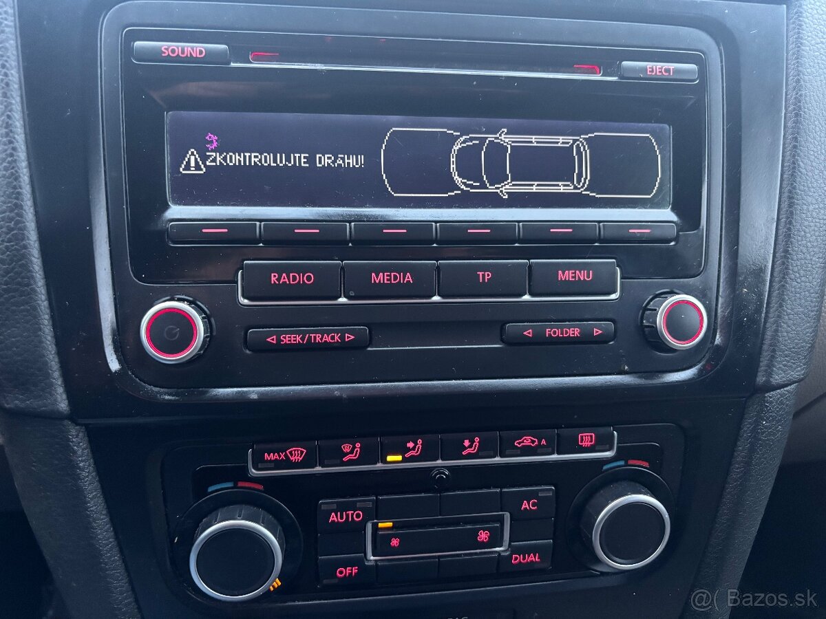 Predám Volkswagen golf 6 1.6TDI 77kw - 14