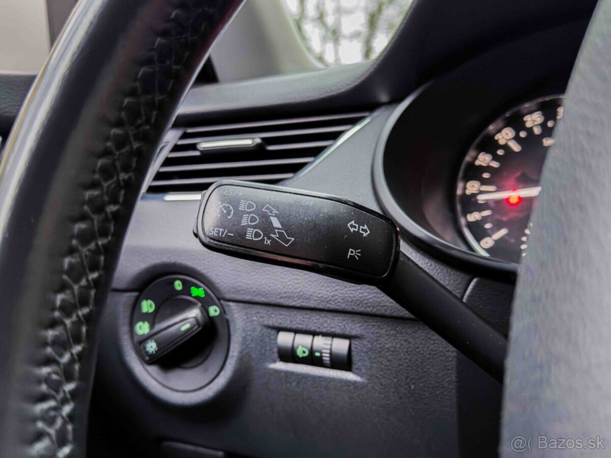 Škoda Octavia Combi 2.0 TDI Ambition - 14