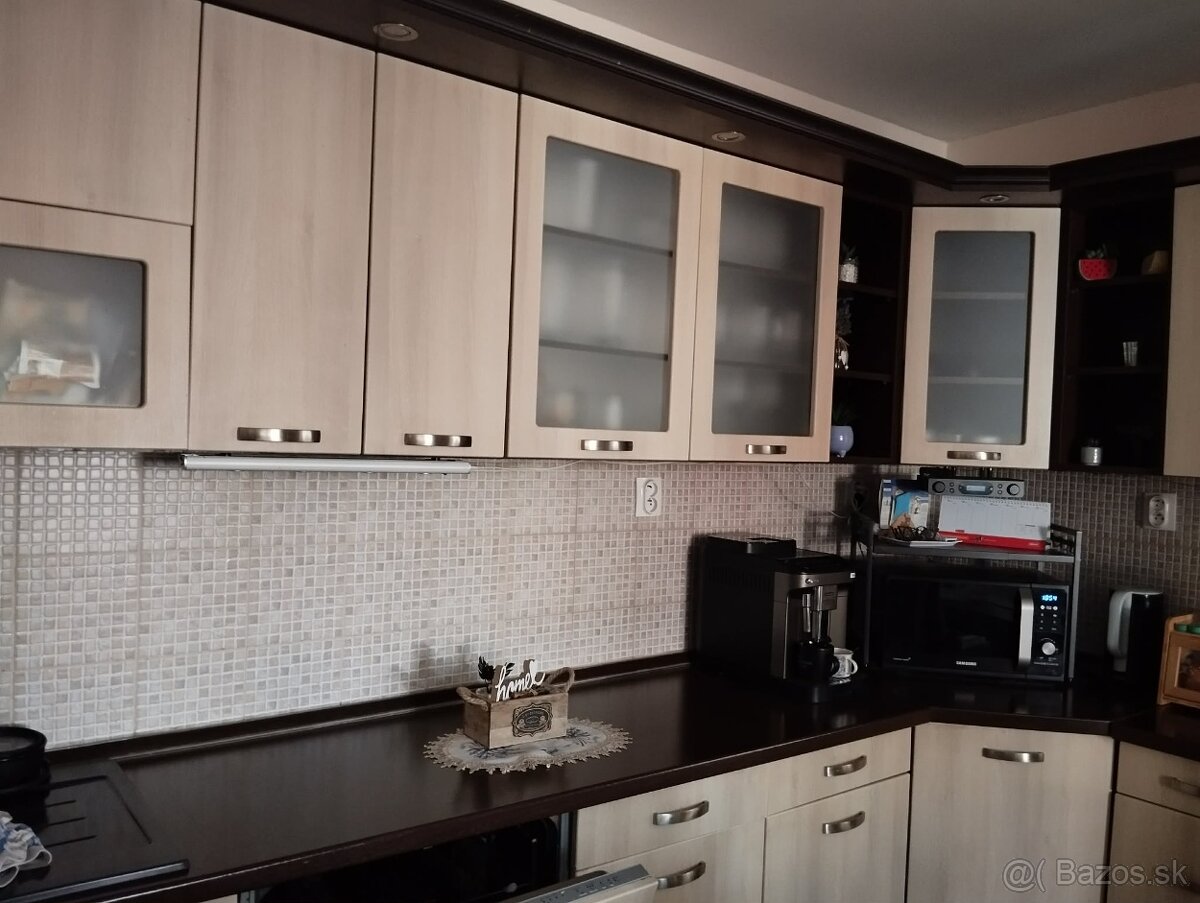 Kuchynská linka - 14