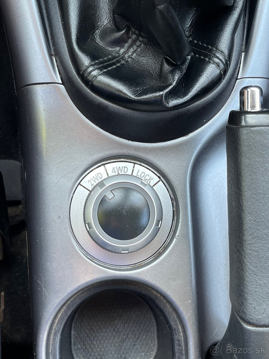 Peugeot 4007 - 14