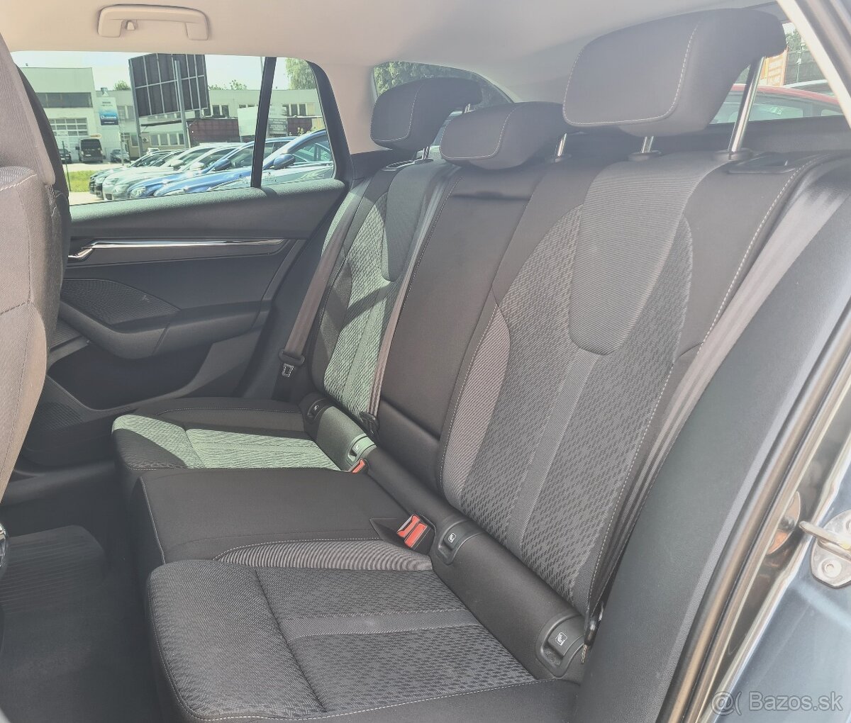 ŠKODA OCTAVIA COMBI 2.0TDI STYLE 4X4 DSG - 14