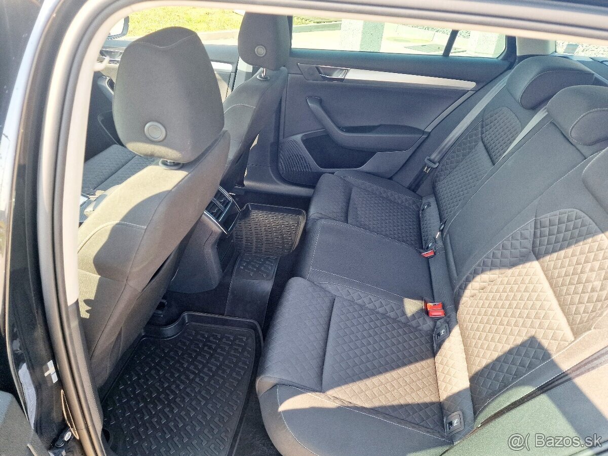 Škoda Superb Combi 2.0 TDI SCR Ambition DSG - 14