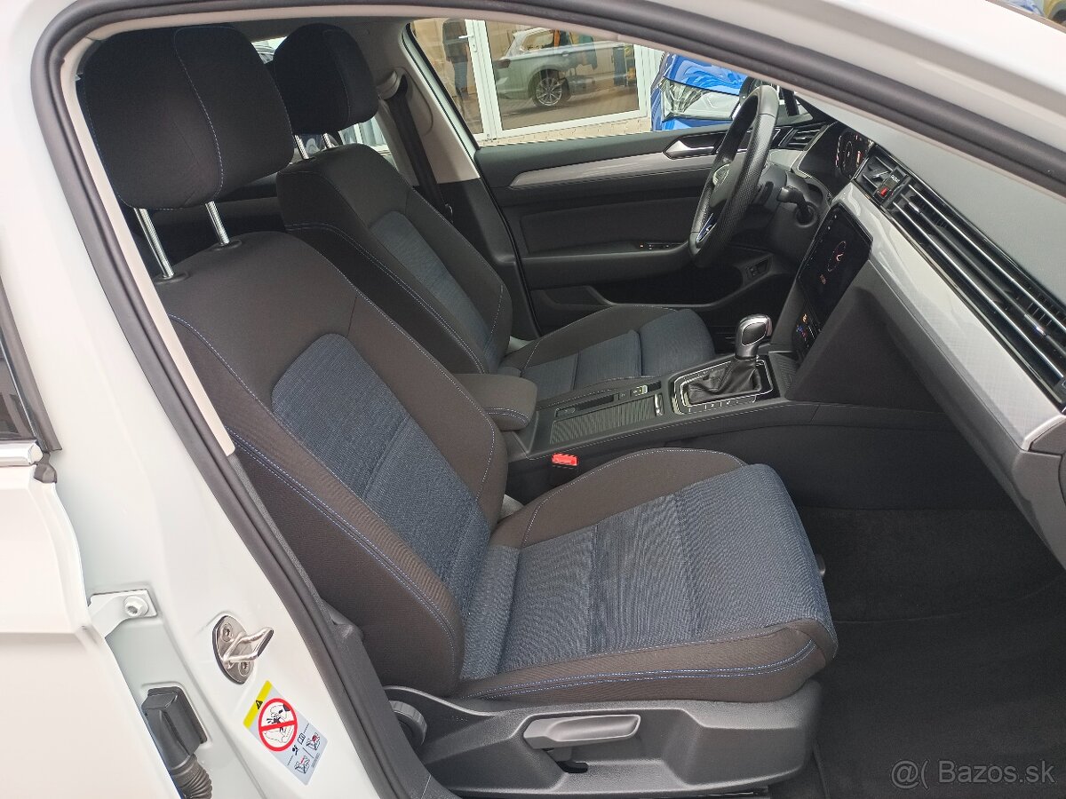 VW Passat B8 GTE Variant 1.4TSI 160kW DSG - záruka Autodraft - 14
