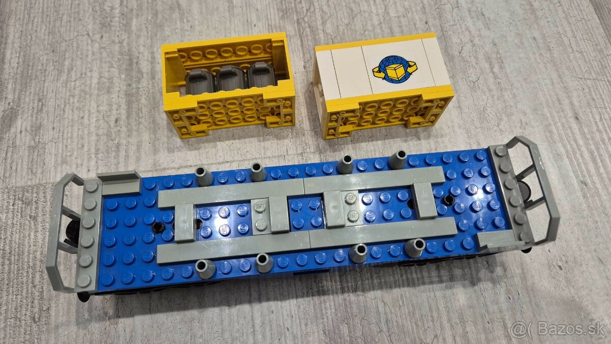LEGO 4555 9V Train - Cargo Station - 14