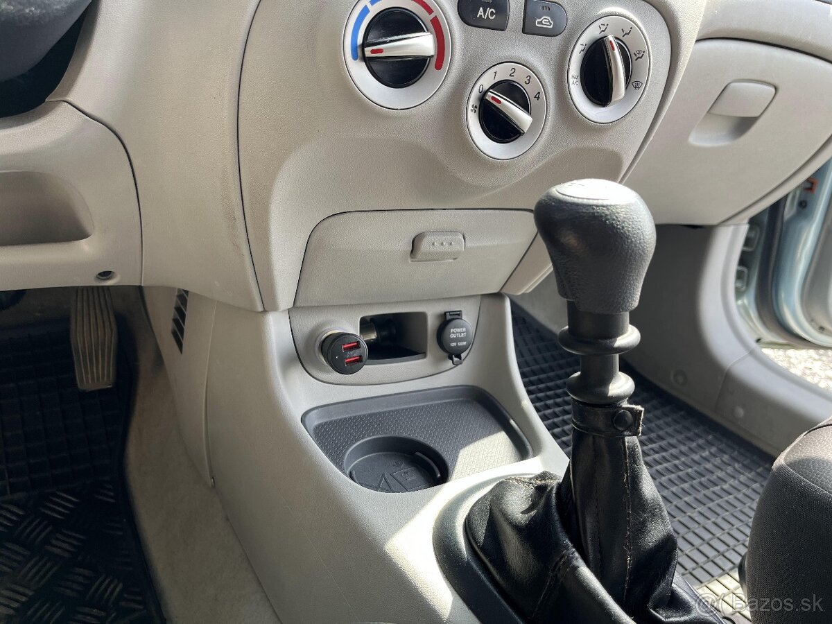 Predám HYUNDAI ACCENT SEDAN 71,3KW Manuál - 14