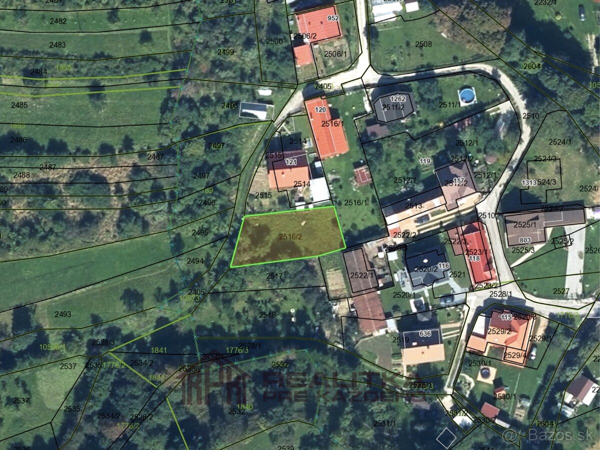 REZERVOVANÉ: Pekný stavebný pozemok v Nesluši s projektom - 14