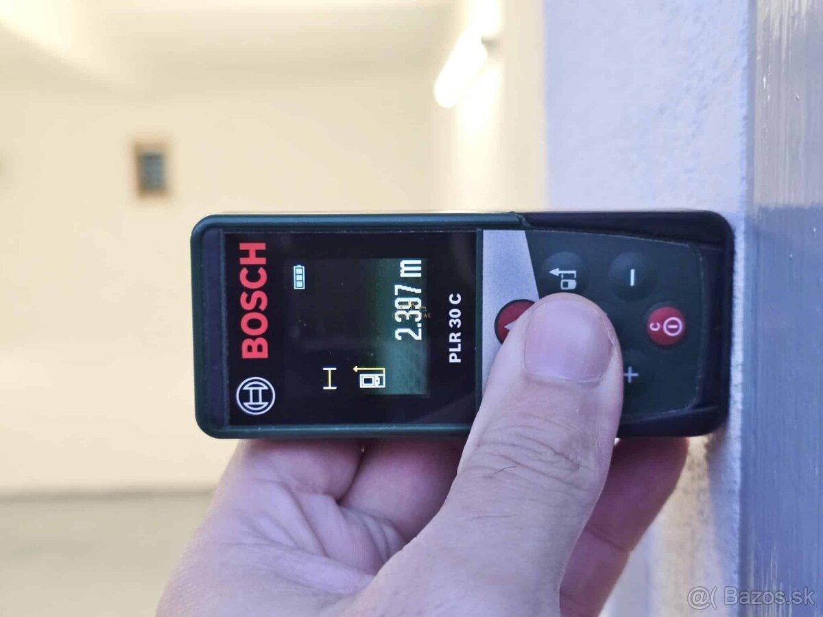 Veľmi pekná garáž s el. / TOP stav /Jakobyho / CENTRUM - 14