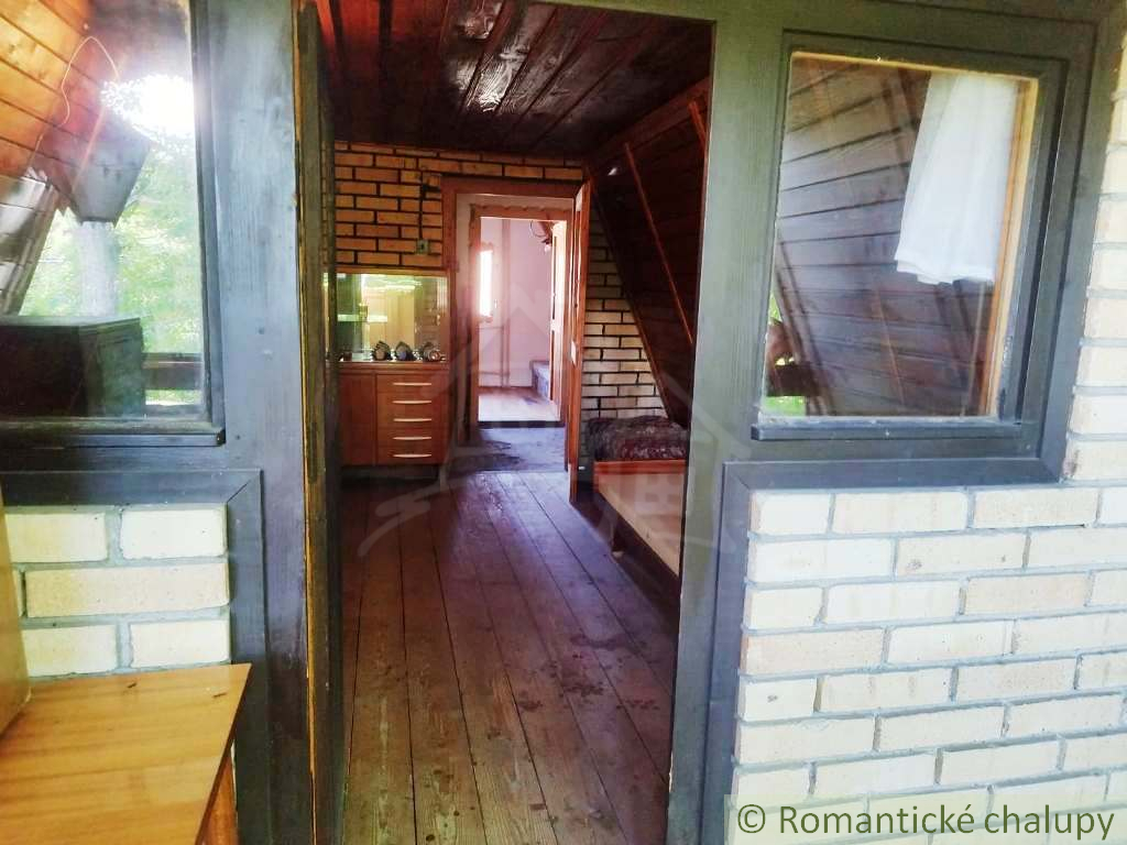 Chata na celoročné využitie v Štiavnických vrchoch, pri ob - 14