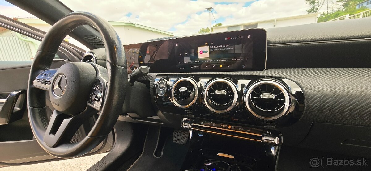 Mercedes-Benz A180D sedan - 14