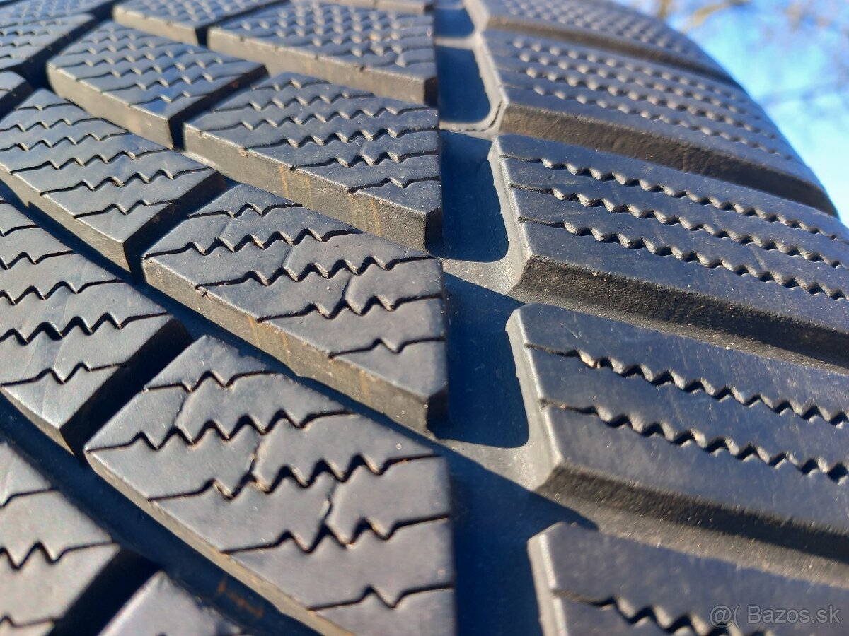 235/50 r19 zimné pneumatiky - 14