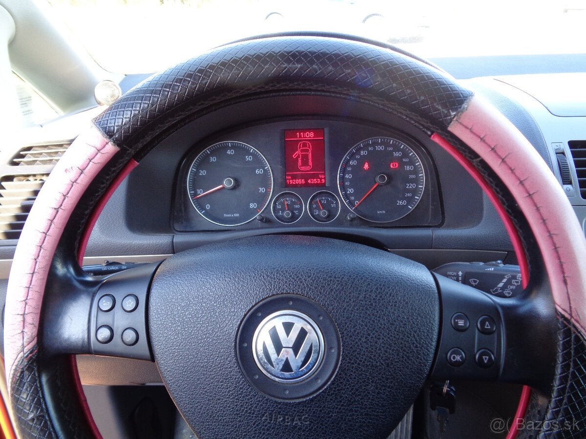 Volkswagen Touran 14.TSI Trend - 14