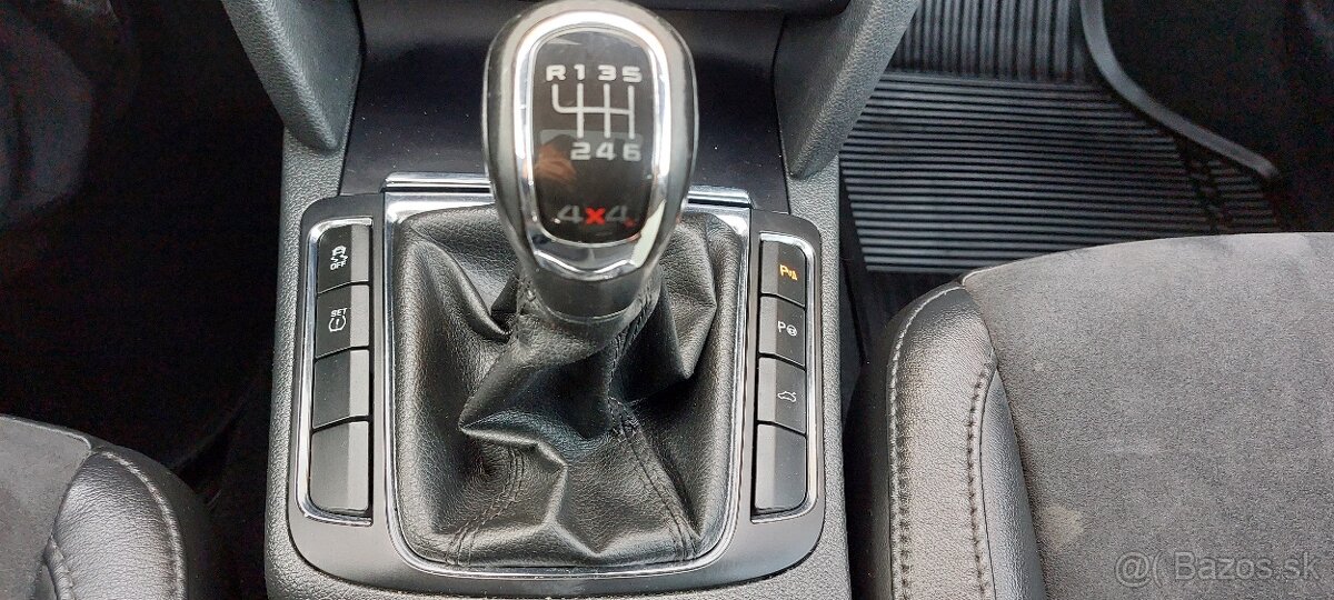 Škoda Superb Combi 2.0 TDI CR 4x4 170k Elegance - 14